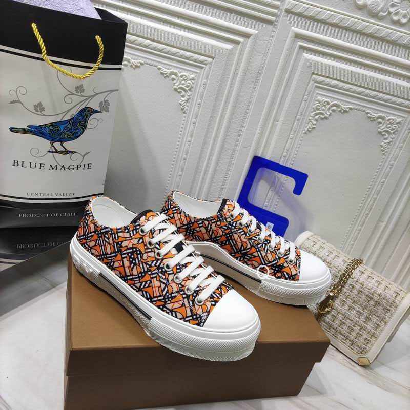 men Burberry shoes-391